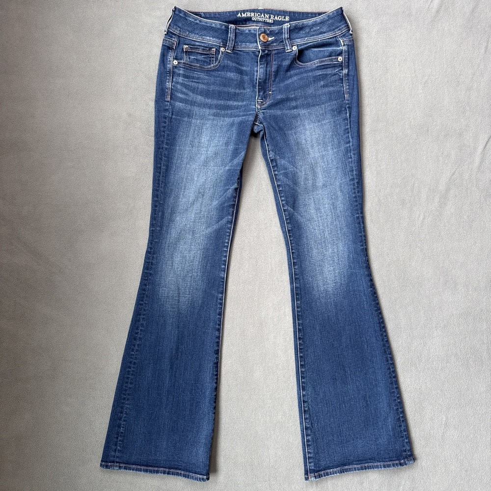 American Eagle Jeans Womens 8 Blue Kick Boot Mid Rise Super Stretch Medium Wash